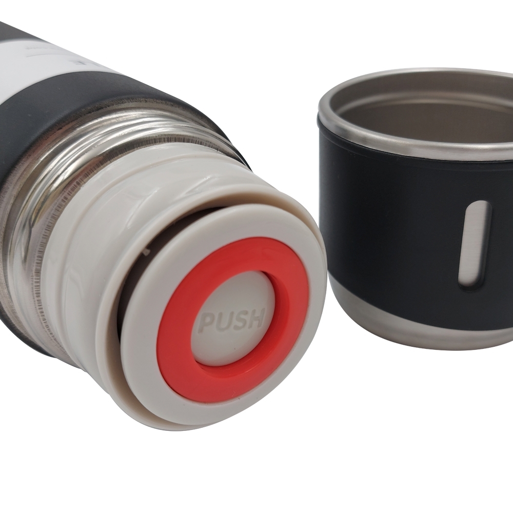 Garrafa Térmica Em Metal Com 3 Xícaras 